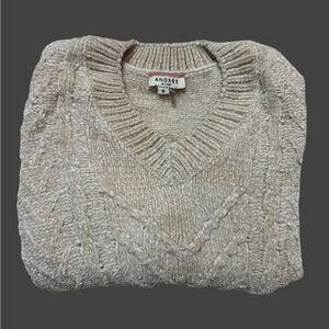 EUC Andree by Unit Women’s Beige Cable Knit V-Neck Sweater Size Medium